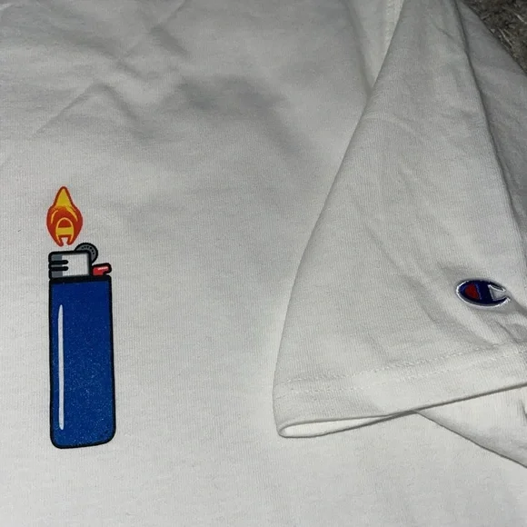 champion Graphic Lighter Tee NWOT - Picture 4 of 5
